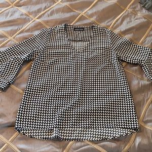 SOLD- Mac and Me women’s houndstooth top - small